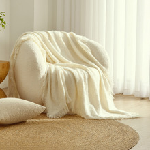 Leonor Boucle Throw
